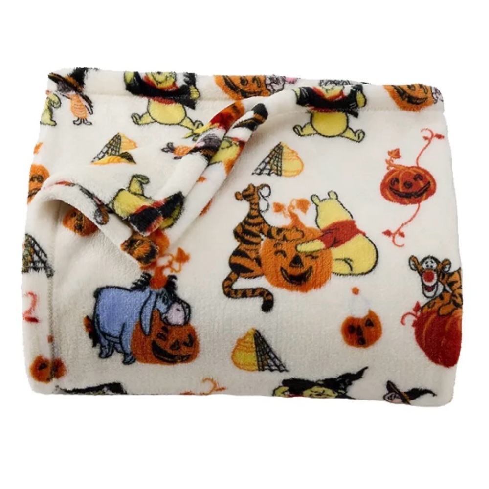 The Big One Winne The Pooh Halloween Oversized Plush Throw
